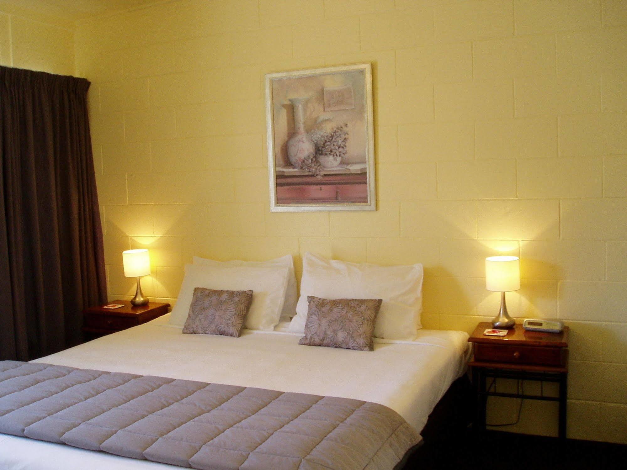 City Close Motel Napier Bagian luar foto