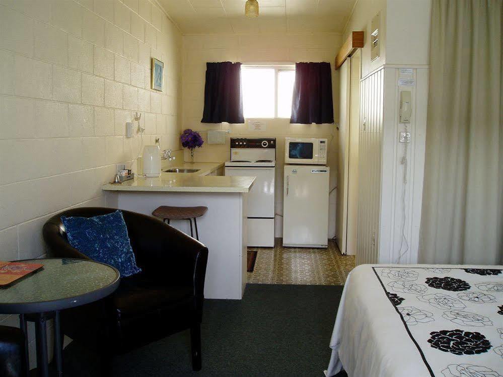 City Close Motel Napier Bagian luar foto